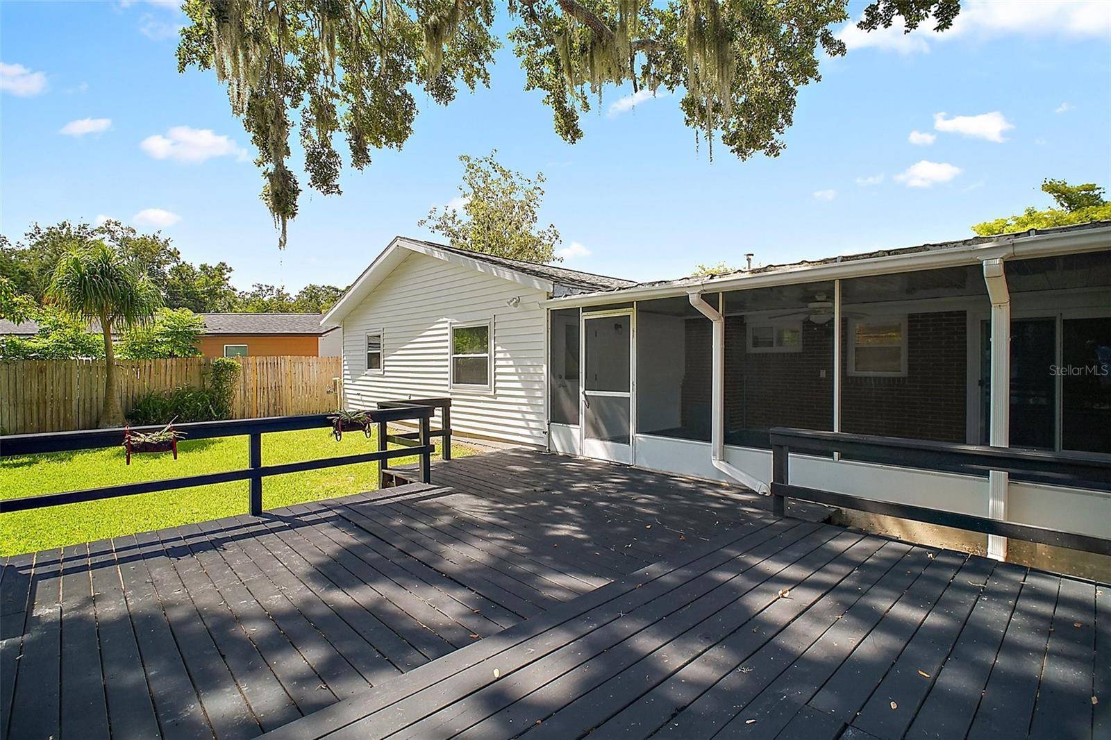 Leesburg, FL 34748,1301 CAMBRIDGE DR