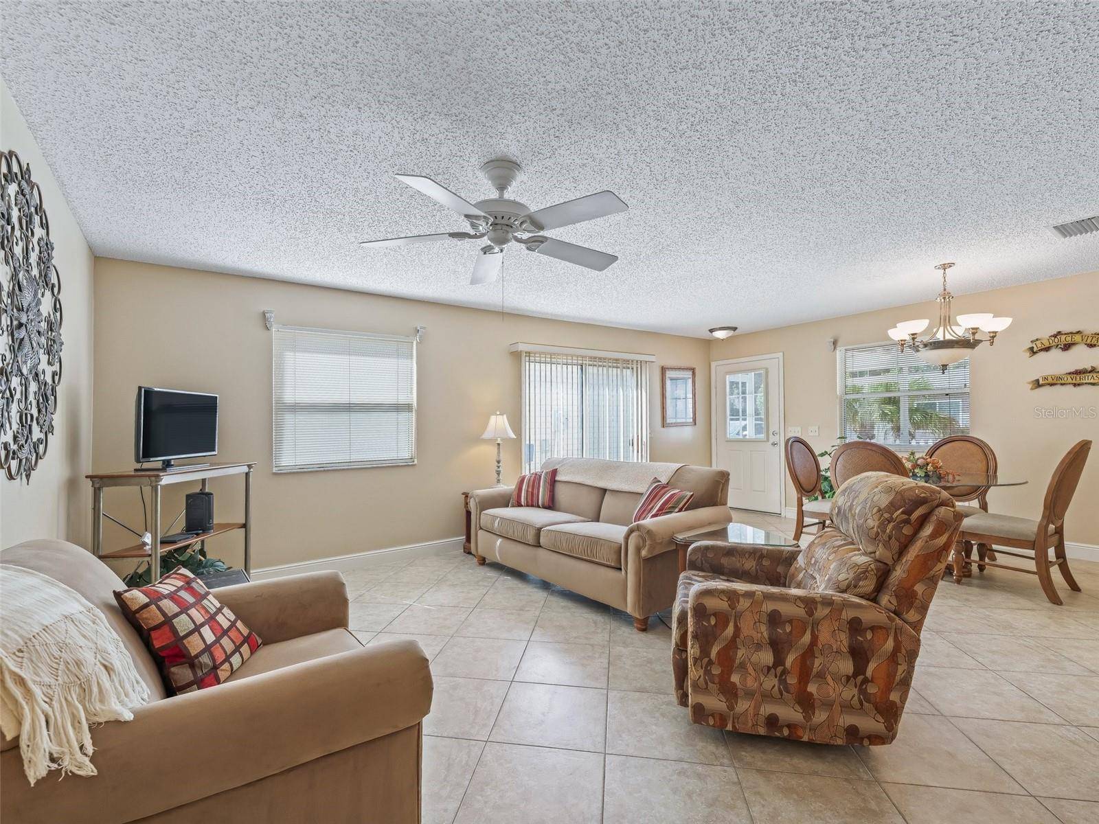 The Villages, FL 32162,1199 MATHEWS LN