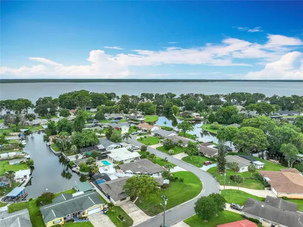 Tavares, FL 32778,1611 CANAL