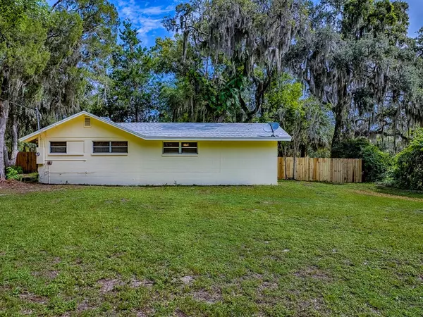 Lady Lake, FL 32159,6731 LAKE GRIFFIN RD