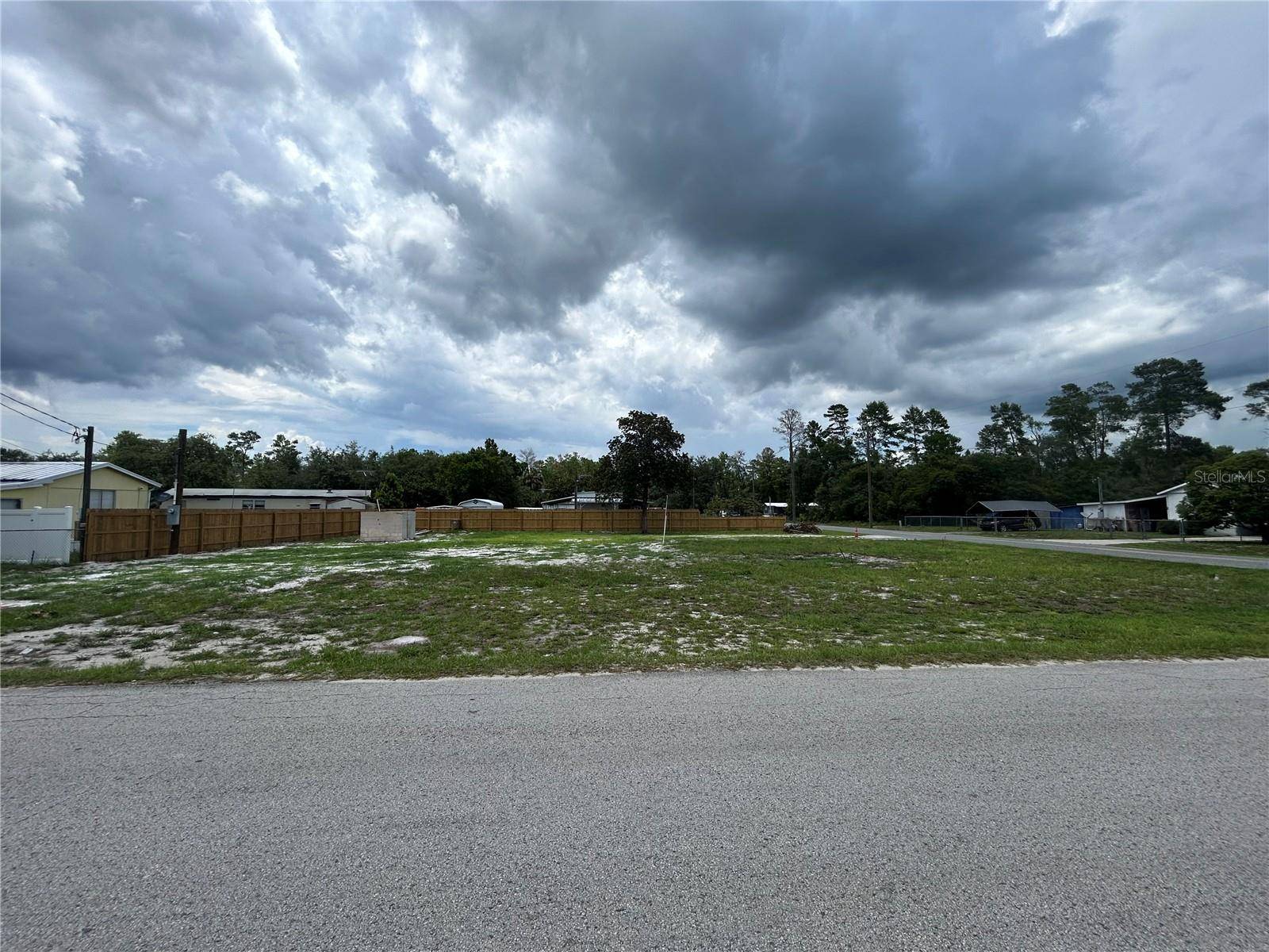 Paisley, FL 32767,28245 BOUGAINVILLEA AVE