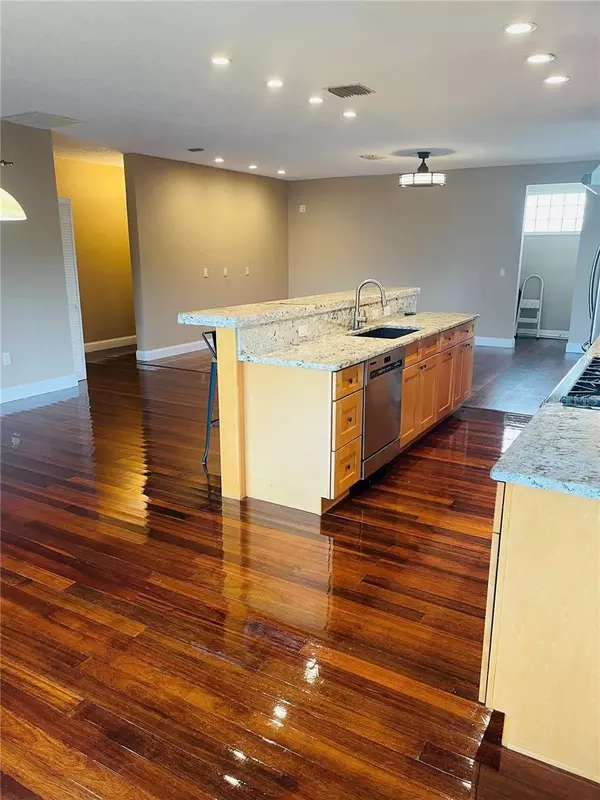 Eustis, FL 32726,118 N EUSTIS ST