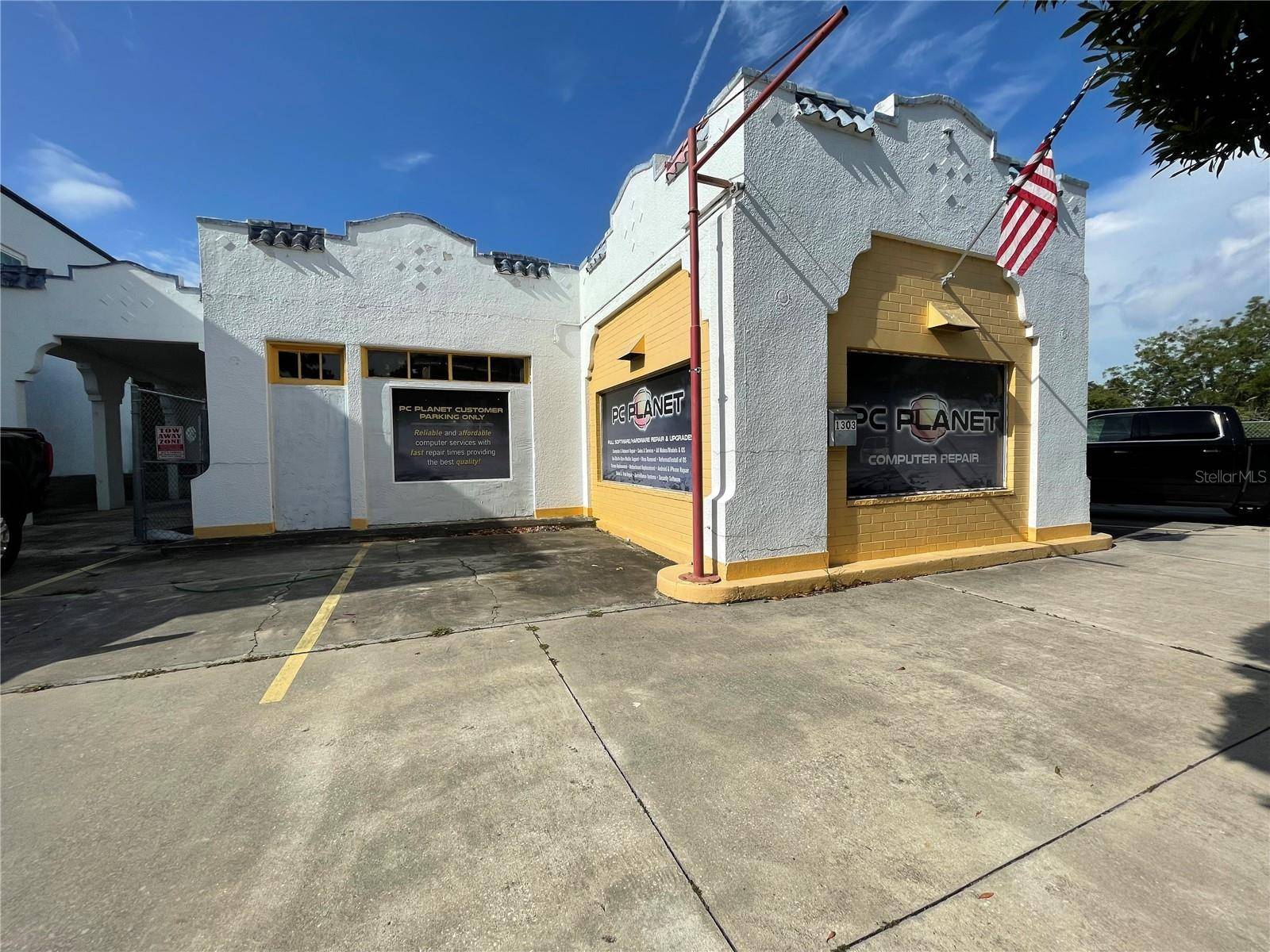 Leesburg, FL 34748,1303 W MAIN ST