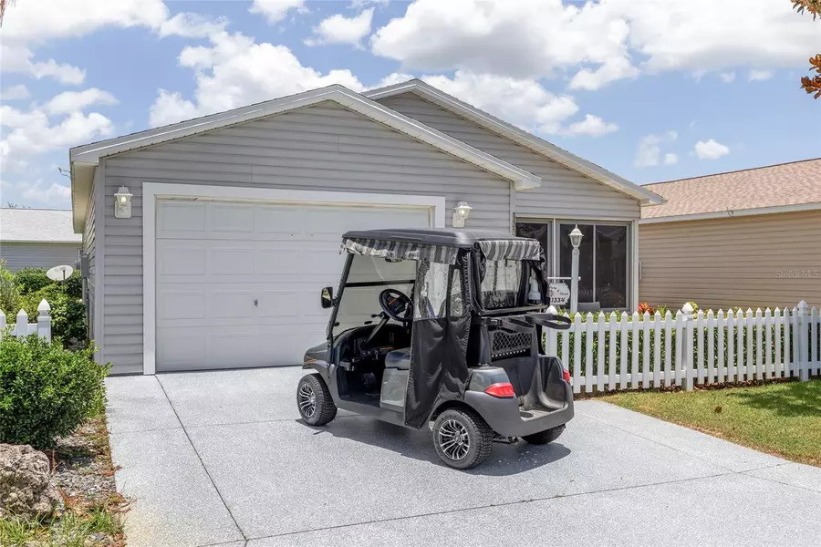 1334 HOLLYBERRY PL, The Villages, FL 32162