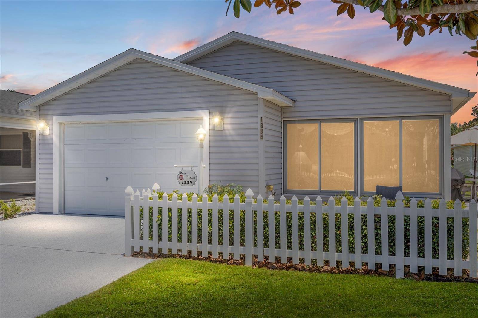 The Villages, FL 32162,1334 HOLLYBERRY PL