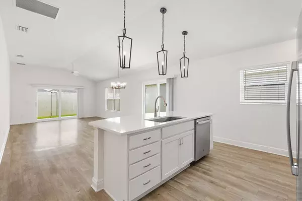 The Villages, FL 34762,6986 ELAINE CT