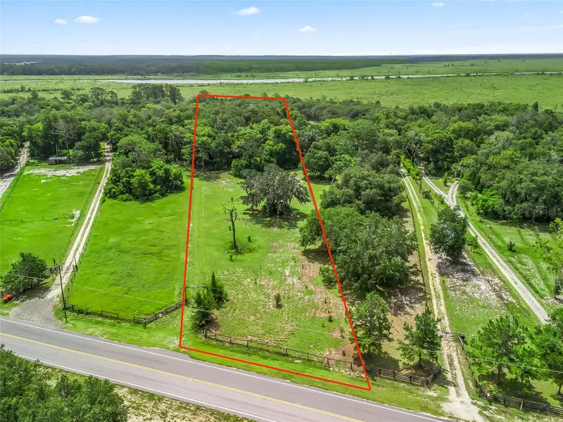 18470 SE HIGHWAY 42, Weirsdale, FL 32195
