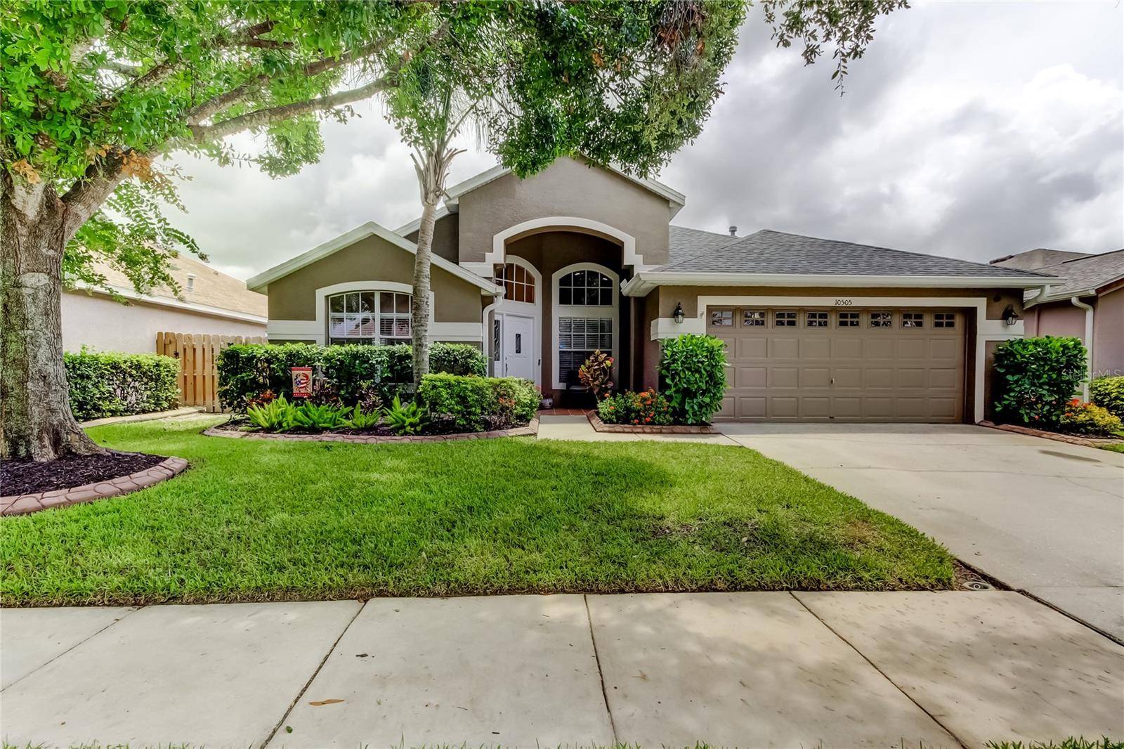 10505 WEYBRIDGE DR, Tampa, FL 33626