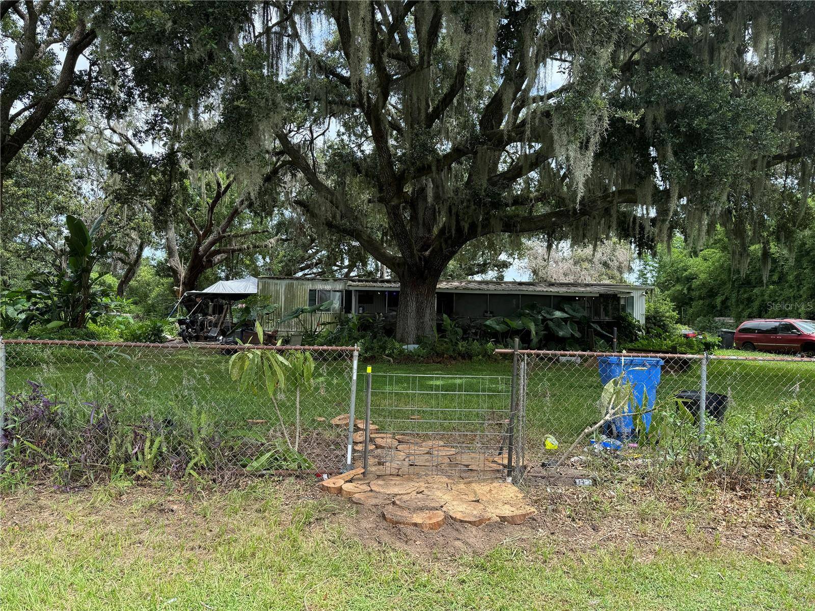 Dover, FL 33527,13920 HAYNES RD