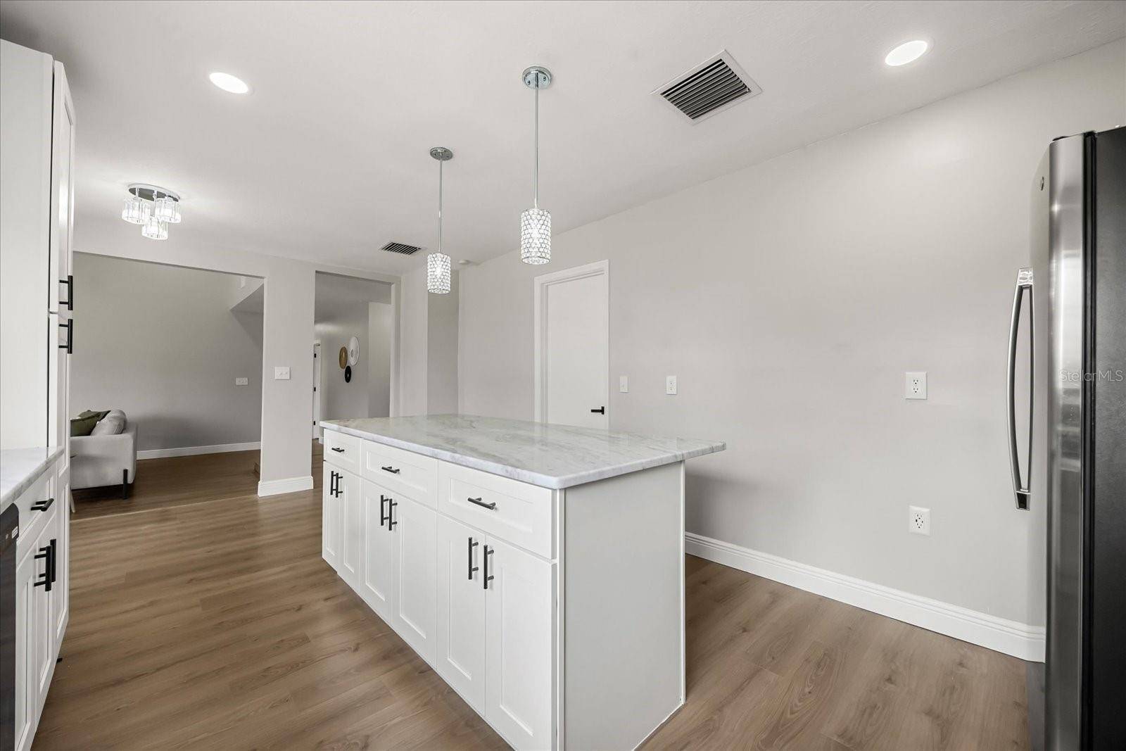 Orlando, FL 32817,8602 LARWIN LN