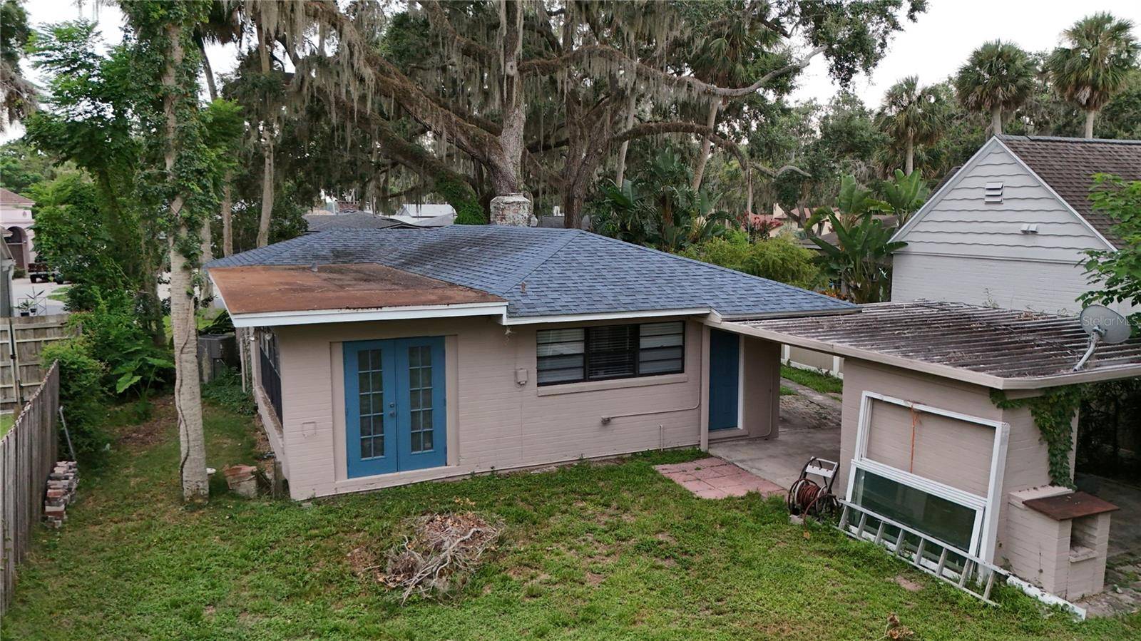 Leesburg, FL 34748,708 MOUND AVE