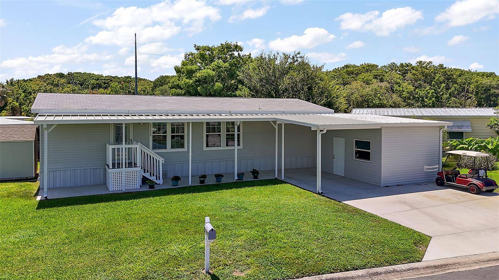 31609 TERRACE DR, Tavares, FL 32778