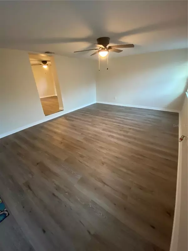 Eustis, FL 32726,803 E HAZZARD AVE