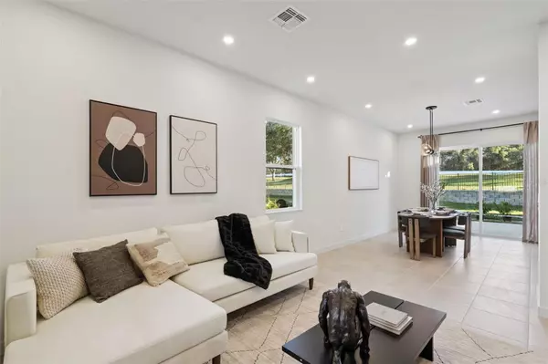 Lady Lake, FL 32159,427 SKYFIELD CT