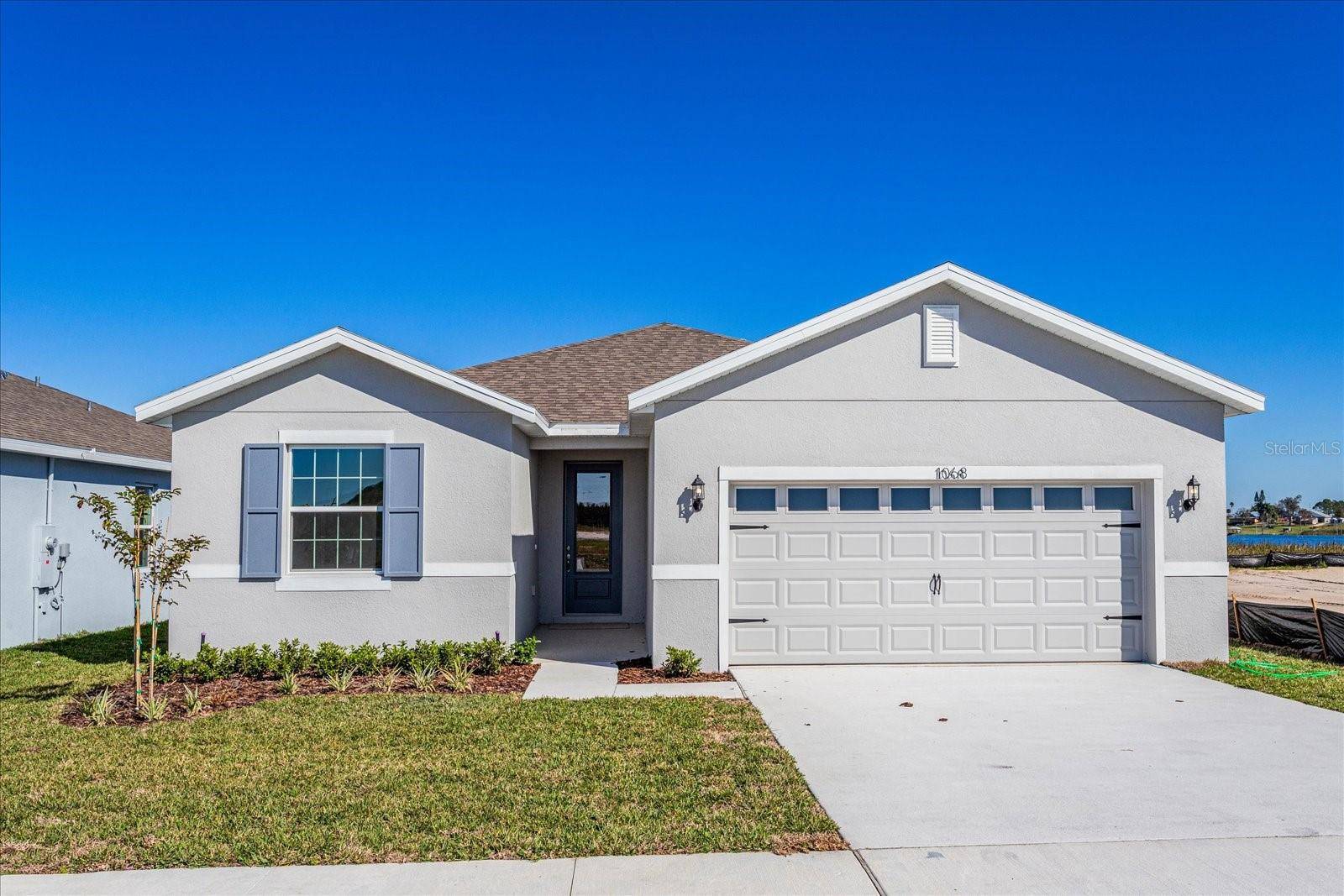 752 SUNSHOWER DR, Lady Lake, FL 32159