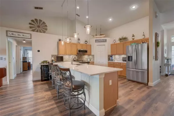 Leesburg, FL 34748,2236 LAKE POINTE CIR