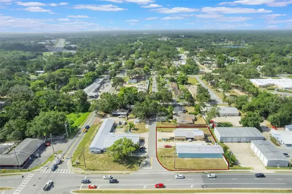 Fruitland Park, FL 34731,300 N DIXIE AVE