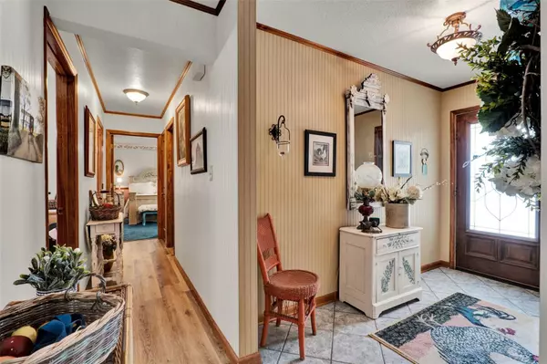 Fruitland Park, FL 34731,304 N IONA AVE