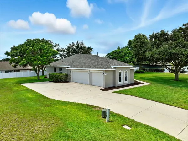 Grand Island, FL 32735,36815 QUEEN BEE LN