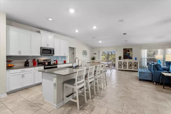 Groveland, FL 34736,71 WHITE HORSE WAY