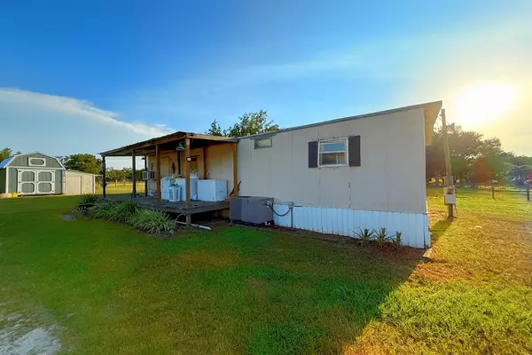 Umatilla, FL 32784,17661 SE 283RD AVE