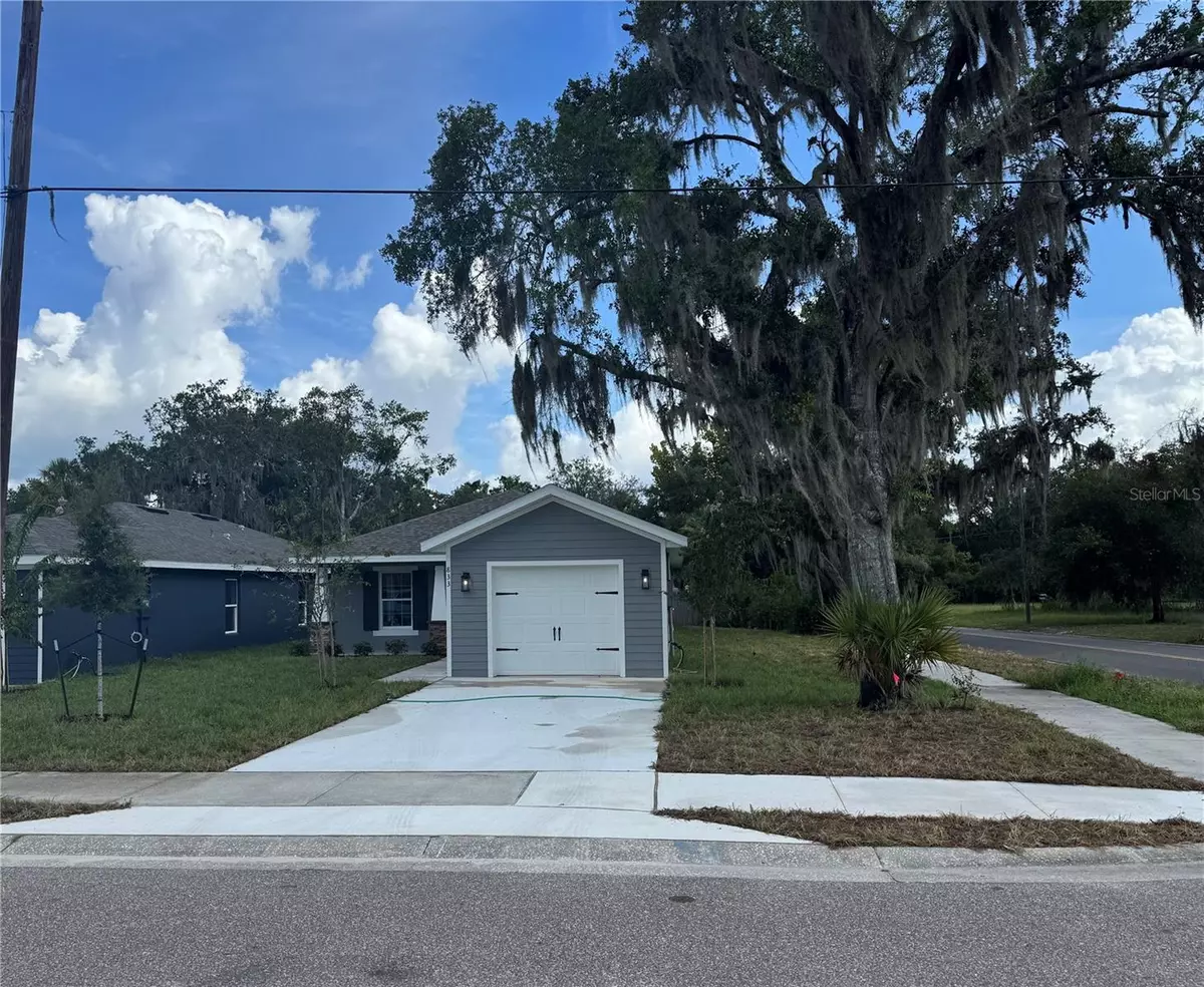 Eustis, FL 32726,833 E CLIFFORD AVE