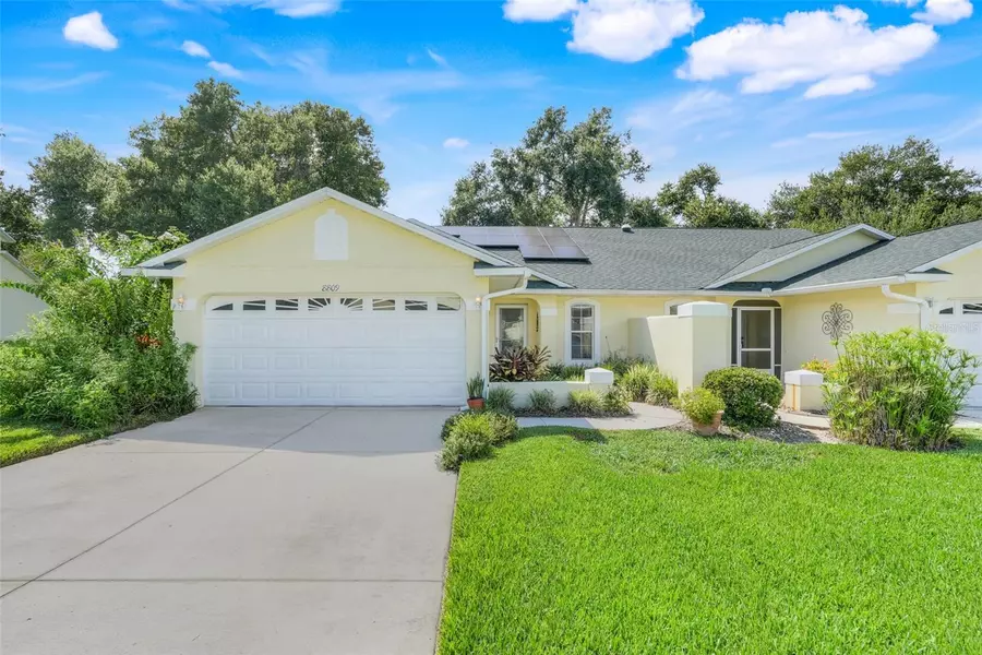 8809 COURTYARD LN, Groveland, FL 34736