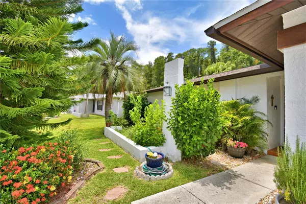Tampa, FL 33624,16212 OAKMANOR DR