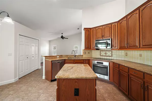 Mount Dora, FL 32757,7685 LAKE ANGELINA DR