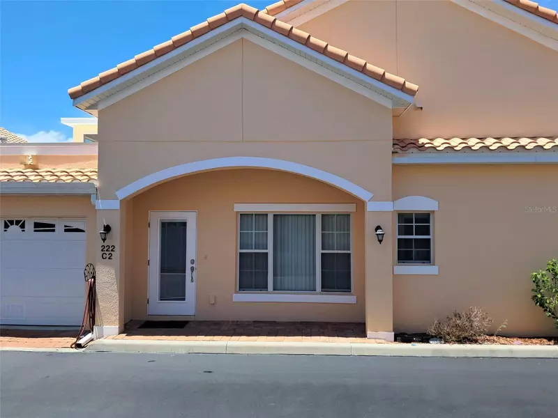 222 DAVID WALKER DR #C2, Tavares, FL 32778