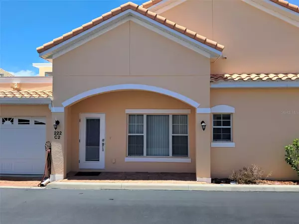 222 DAVID WALKER DR #C2, Tavares, FL 32778