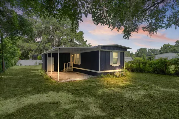 27301 LEMON AVE, Okahumpka, FL 34762