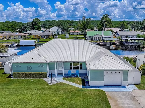 26608 E COVE DR, Tavares, FL 32778