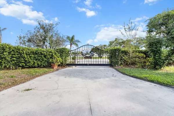 Crystal River, FL 34428,519 NW 7TH AVE