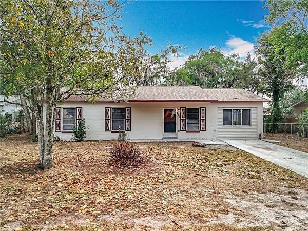 130 ARAGON AVE, Umatilla, FL 32784