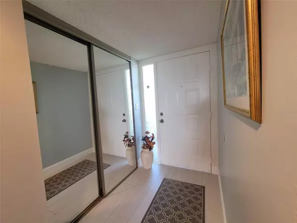 Pompano Beach, FL 33066,2907 CARAMBOLA CIR S #206