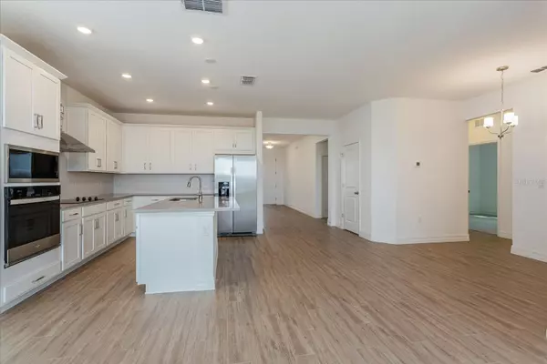 Lady Lake, FL 32159,776 SUNSHOWER DR