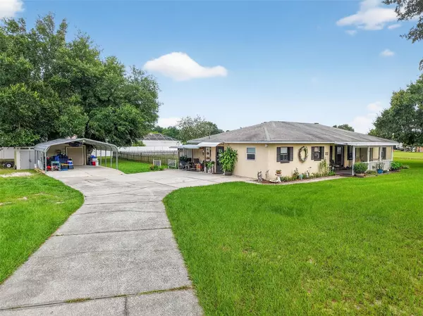 Lady Lake, FL 32159,40042 SHERYDAN GLENN