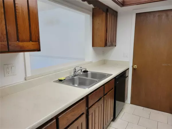 Tavares, FL 32778,802 MCLAIN CT