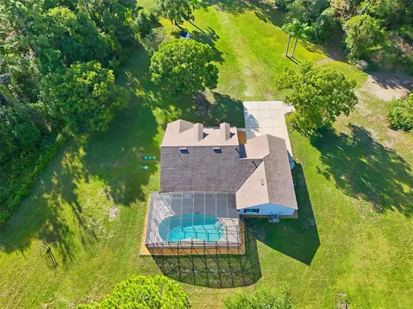 Tavares, FL 32778,28537 COLUMBIA RD