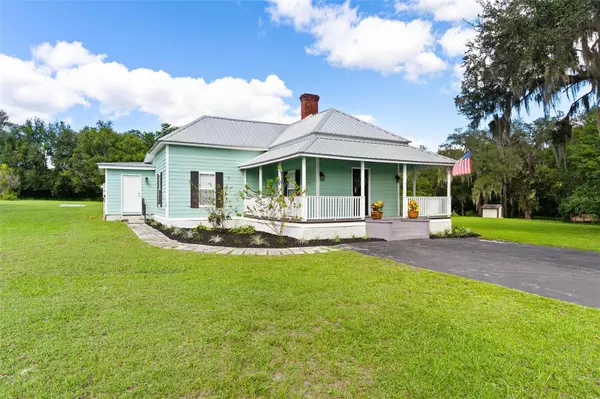 Lady Lake, FL 32159,229 W MCCLENDON ST