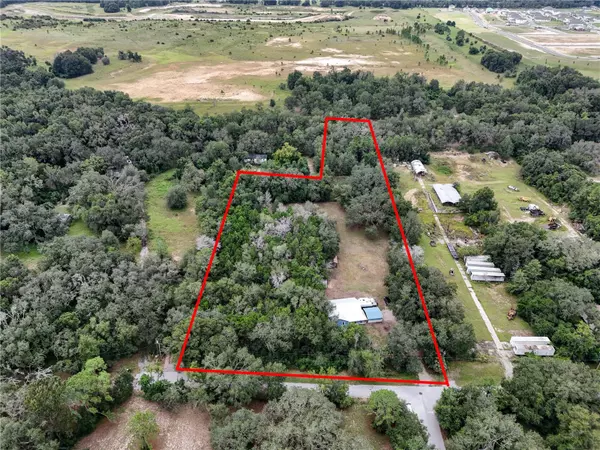 30600 S CORONADO DR, Sorrento, FL 32776