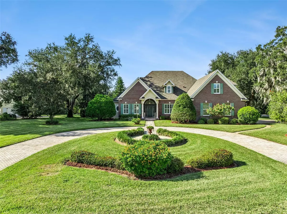 Yalaha, FL 34797,27417 GATOR POINT DR