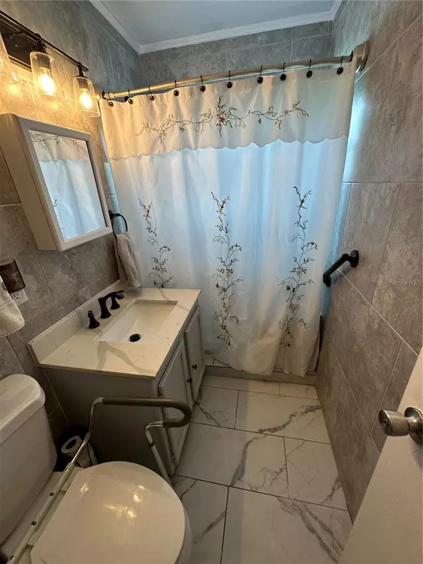 Bushnell, FL 33513,123 W DADE AVE