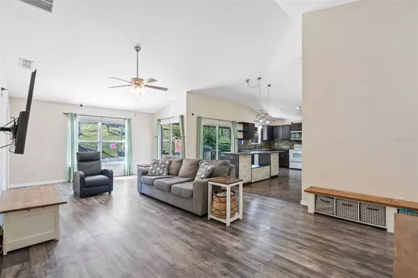 Minneola, FL 34715,209 MAGELLAN CIR