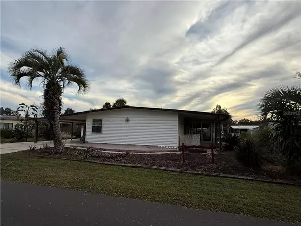 Wildwood, FL 34785,2 GROVE TRL