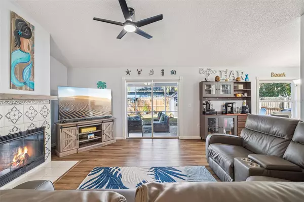 Deltona, FL 32725,1380 FALLWOOD DR