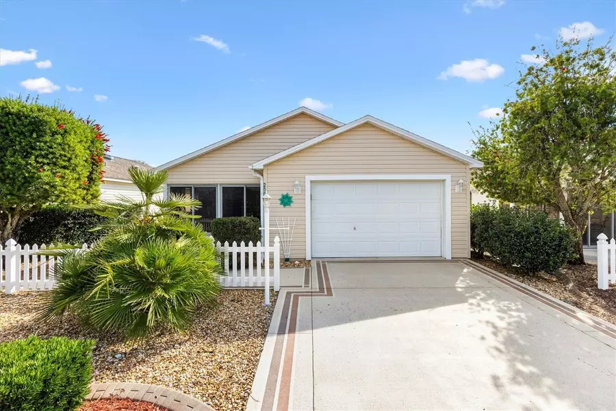 2565 ERROL TER, The Villages, FL 32162