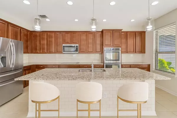 Orlando, FL 32828,1077 FOUNTAIN COIN LOOP