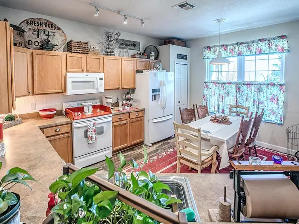 Apopka, FL 32712,926 DEKLEVA DR